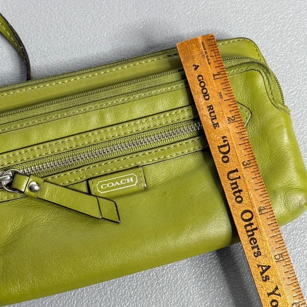 Coach Daisy Leather Double Zip Wallet Wristlet Green *Needs Polish - Picture 8 of 11